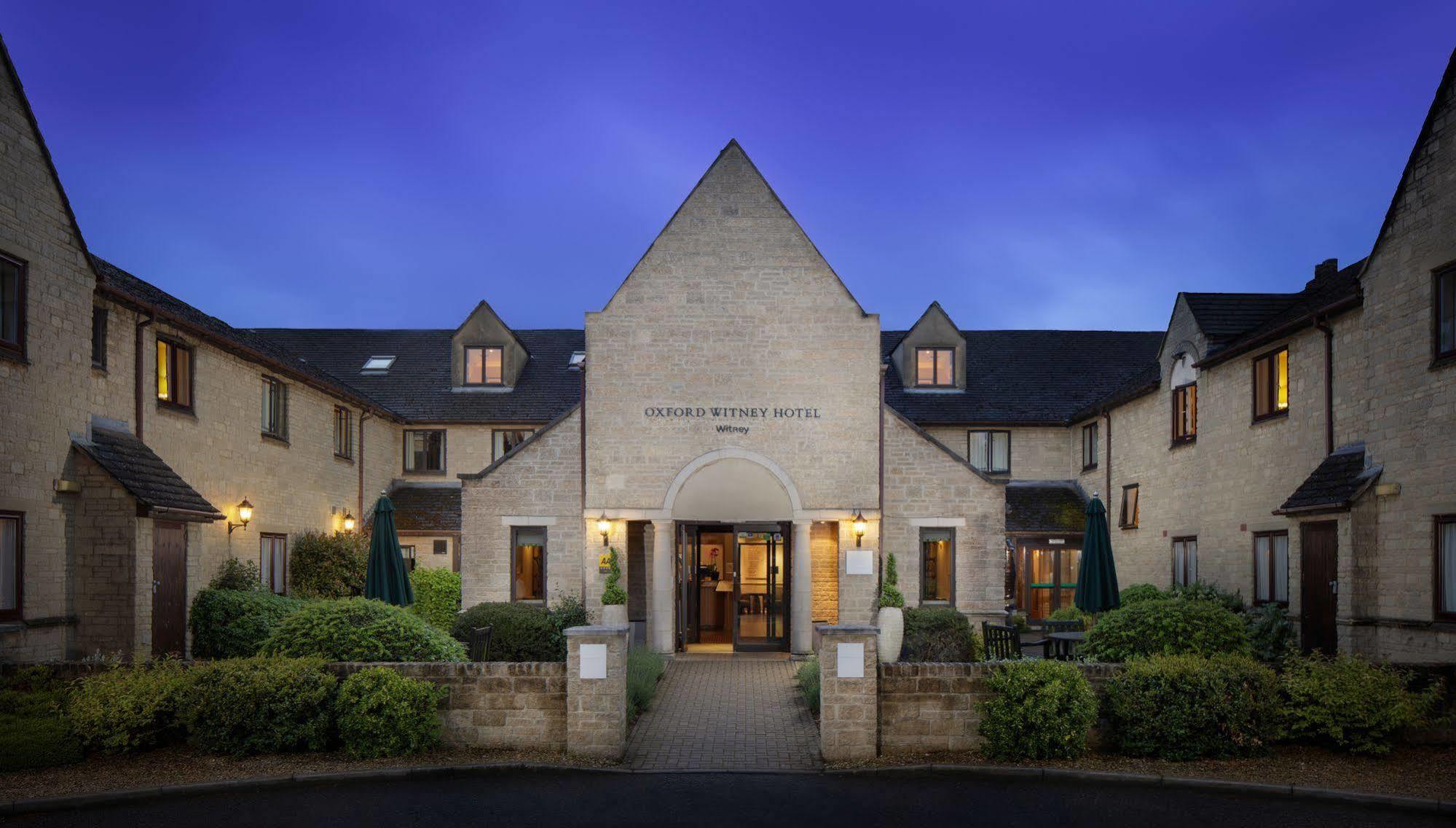 Oxford Witney Hotel Bagian luar foto